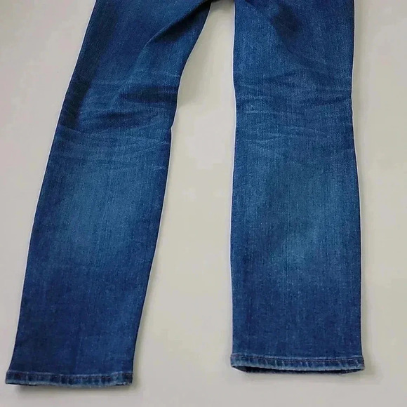 Mid-Rise Skinny Crop Jeans in Delmar Wash: Eco Edition - Picture 13 of 13